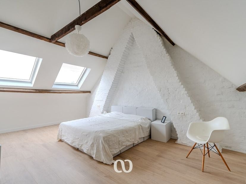 Cherchez-vous une maison prête à emménager avec trois grandes chambres dans un emplacement facilement accessible à Zulte ? Trouvée !&lt;br /&gt;
Cette maiso