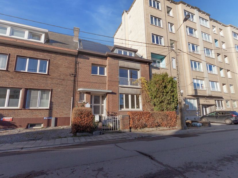 Bedrijfsvastgoed te koop
                    in 6000 Charleroi