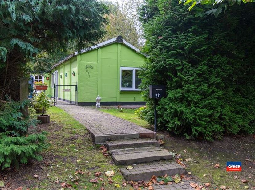 !!! VERKOCHT !!! HEMIKSEM | TE RENOVEREN WONING (BUNGALOW) MET 2 SLAAPKAMERS OP EEN TOTALE GRONDOPPERVLAKTE VAN 261m² EN EEN BEWOONBARE OPPERVLAKTE VA