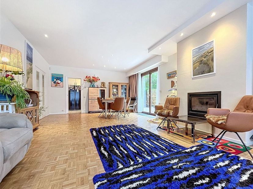 Quartier Wannecouter / Tour Japonaise : Très bel Appartement Rez-de-chaussée (+/- 160m² au total), 3 chambres + cabinet médical (idéal pour profession
