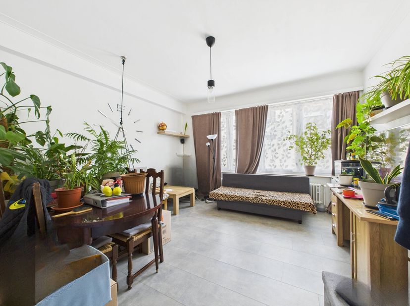 Uccle - Calevoet | Appartement 2 chambres&lt;br /&gt;
L&#039;appartement se compose d&#039;un hall d&#039;entrée, un séjour, une cuisine séparée équipée, deux chambres, un
