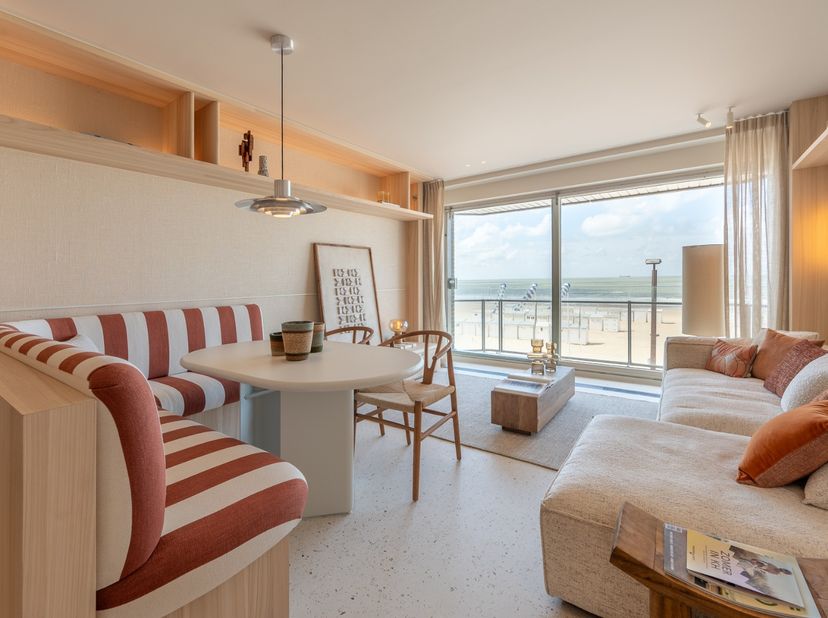 Res. Claridge.&lt;br /&gt;
Appartement sur la digue au Zoute, bénéficiant d&#039;une agréable vue sur la mer et d&#039;une excellente situation entre Albertplein et Z