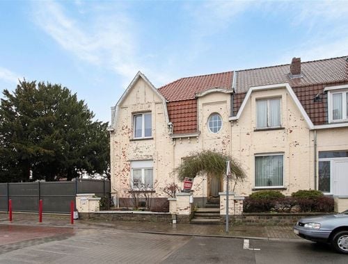                                         Woning te koop in Tournai, € 265.000
