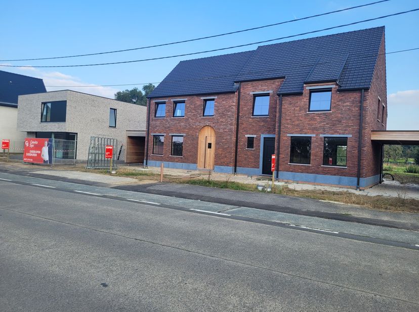 Verkoop onder registratierechten! &lt;br /&gt;
&lt;br /&gt;
Op zoek naar een ruime nieuwbouwwoning waar je zelf nog alle keuze en beslissingsrecht hebt in de afwe