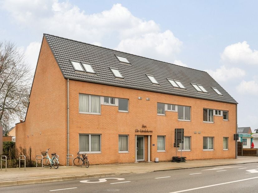 TE KOOP :&lt;br /&gt;
Mooi duplex appartement met ruim terras, garage en twee slaapkamers in het charmante Grobbendonk.&lt;br /&gt;
&lt;br /&gt;
Dit eigentijds appartem