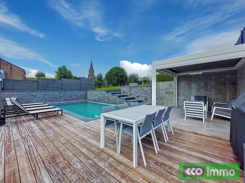 Maison 3 façades avec piscine, pool house &amp; grand confort  Xhendremael (Ans)&lt;br /&gt;
Située dans le charmant village de Xhendremael (commune dAns), cett