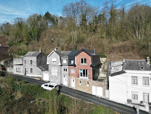                                         Eengezinswoning te koop in Saint-Servais, € 189.000

