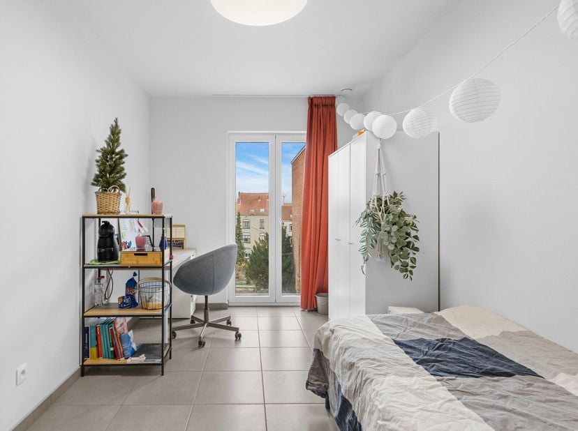 Sint-Annahuis is een splinternieuw studentenhuis, ideaal gelegen in het centrum van Gent. Dit moderne project bestaat uit 53 stijlvolle entiteiten, vo