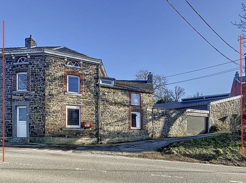INFOS et VISITES : 0475/62.10.62. Maison 3 façades à rénover située proche du centre de Tilff donnant sur l&#039;avenue SUR CORTIL ! Surface habitable selo