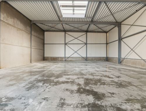                                         Magazijn zonder bureel te huur in Heist-op-den-Berg, € 1.475
