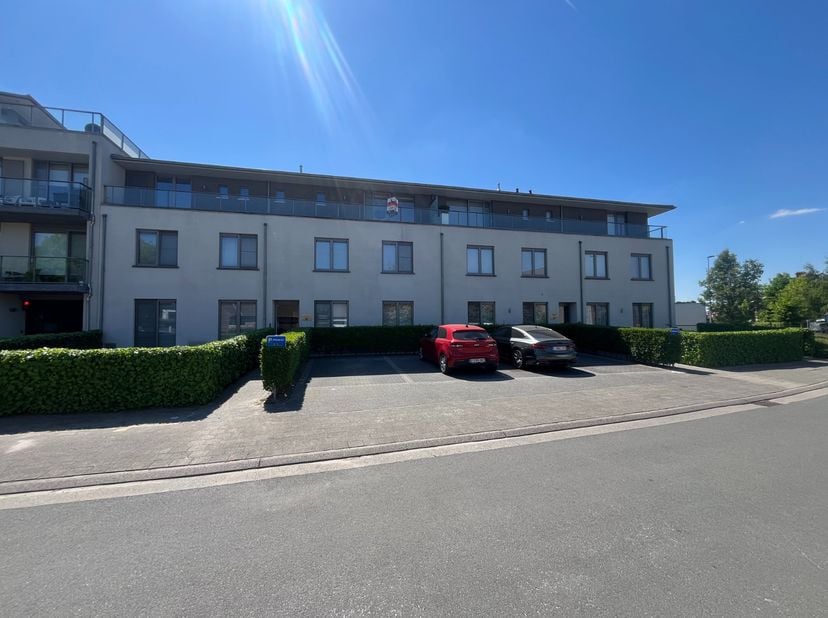 Op een topligging vlakbij het centrum&lt;br /&gt;
Ontdek dit lichtrijke en instapklare appartement van 114 m², perfect gelegen op wandelafstand van het cent