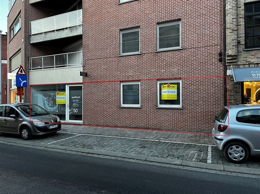Bien professionnel à louer
                    à 8800 Roeselare