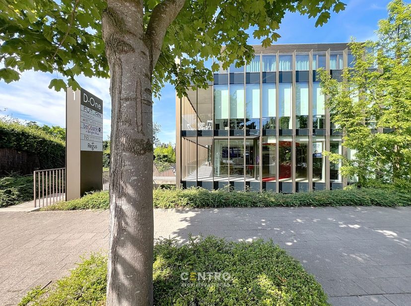 Bien professionnel à louer
                    à 8500 Kortrijk