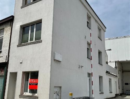                                         Appartementsgebouw te koop in Kuurne, € 175.000
