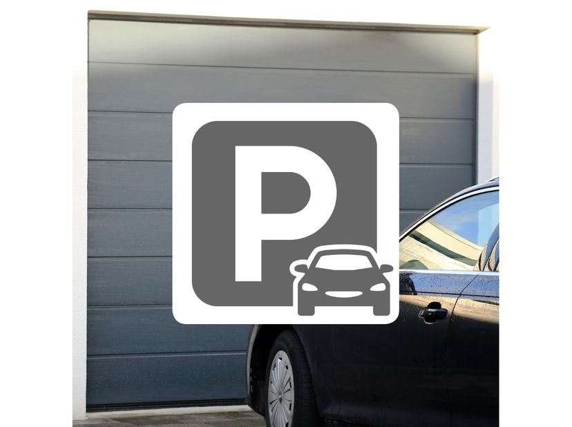 Un garage privé dans un emplacement idéal, à deux pas de la place du marché de De Panne.&lt;br /&gt;
&lt;br /&gt;
Dimensions:&lt;br /&gt;
Garage hors sol avec dimension