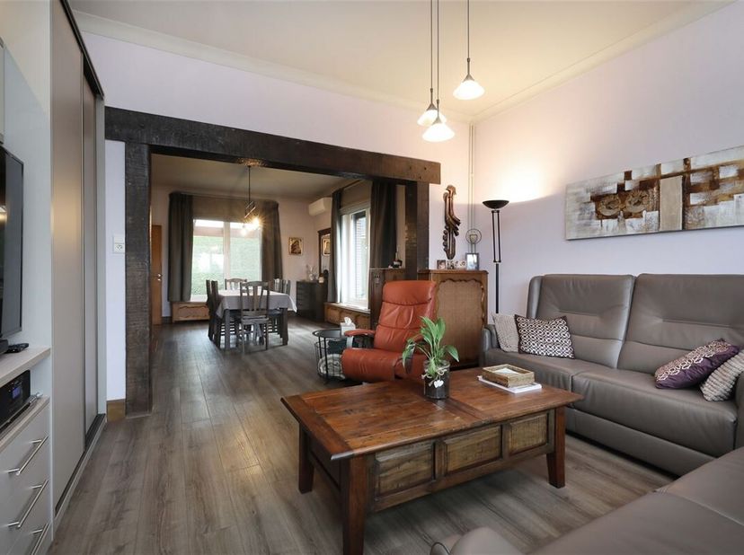 Verzorgde woning met 3 slaapkamers en mooi aangelegde tuin te Ordingen&lt;br /&gt;
Ligging :&lt;br /&gt;
+ Gelegen in het Haspengouwse Ordingen, een deelgemeente