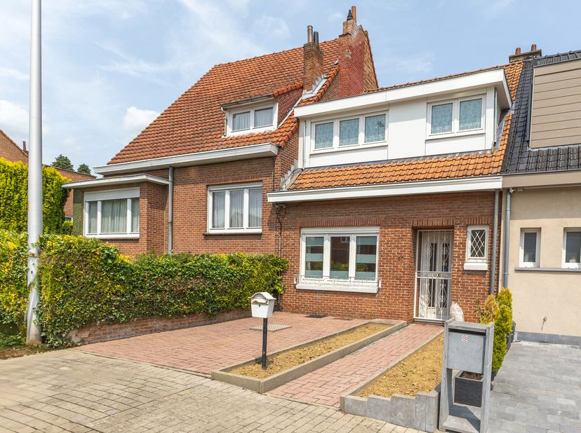Maison à vendre
                    à 1600 Sint-Pieters-Leeuw