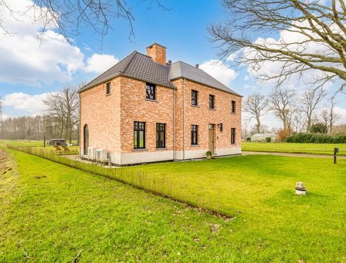                                         Villa à vendre à Tessenderlo, € 885.000
