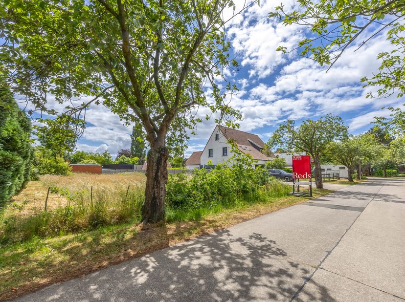 Op zoek naar de perfecte plek om jouw droomwoning te bouwen?&lt;br /&gt;
Ontdek dit prachtig gelegen perceel van 973 m², in een rustige en groene omgeving o