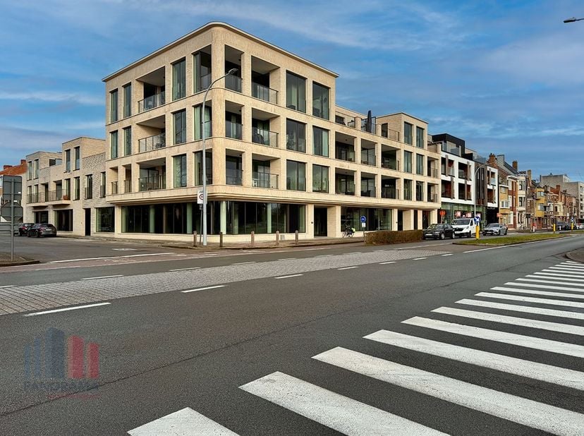 Bien professionnel à louer
                    à 8200 Sint-Andries