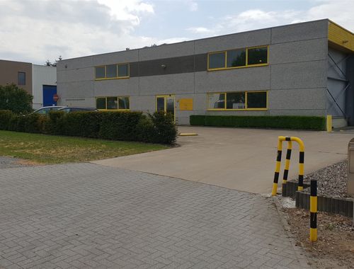                                         Commercieel Gebouw te huur in Herenthout, € 3.645

