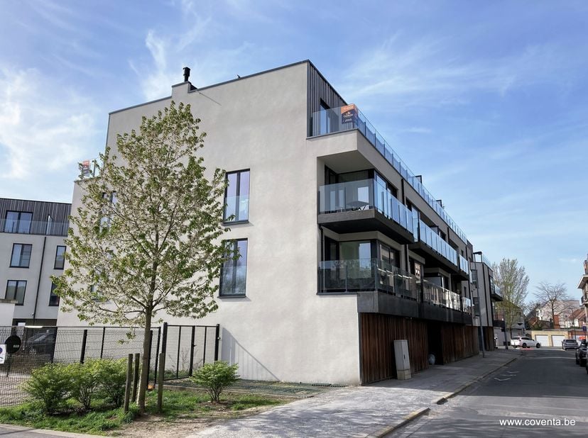 Ondergrondse staanplaatsen te koop in het project Ballingenweg - Wagenweg.&lt;br /&gt;
&lt;br /&gt;
Laatste ondergrondse staanplaats (verdieping -1)&lt;br /&gt;
&lt;br /&gt;