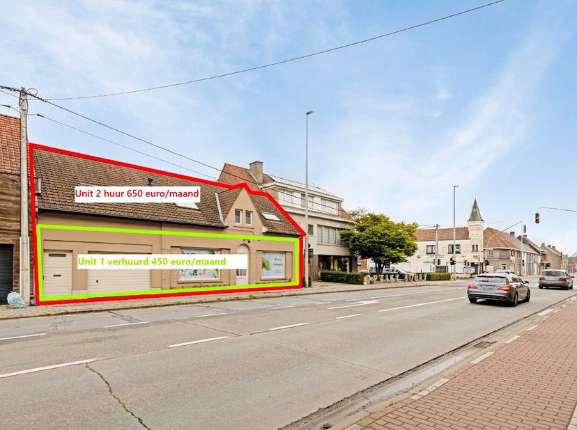 Opbrengsteigendom met gelijkvloerse handelsruimte en bovenliggend appartement. Beide eenheden hebben een aparte inkom.Inkomsten van 1100 euro per maan