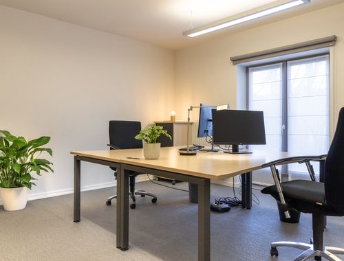                                         Immeuble de bureaux à louer à Bierges, € 530
