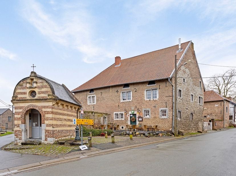 Maison à vendre
                    à 3798 Fouron-le-Comte
