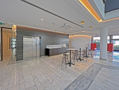                                         Espace de bureaux à louer à Melsele, € 9.890

