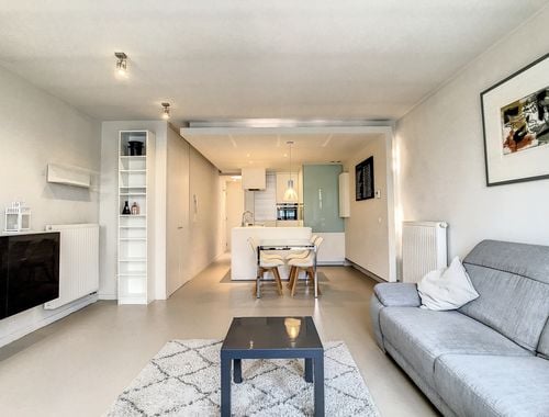                                         Appartement à louer à Mortsel, € 875
