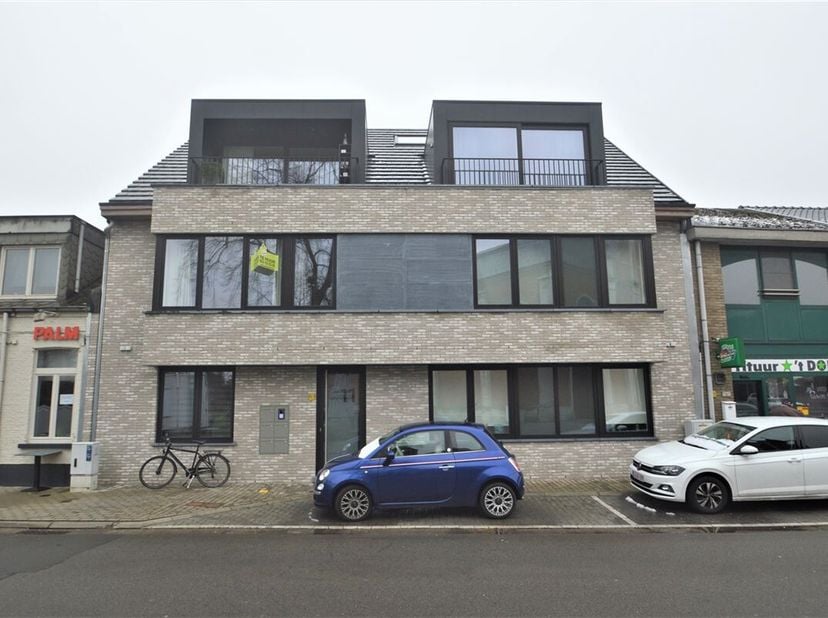 Appartement à louer
                    à 9200 Grembergen