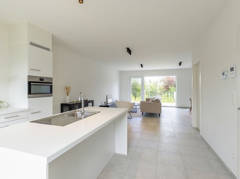 Sur la Sint-Truidersteenweg 419A à Sint-Lambrechts-Herk, nous trouvons cette maison neuve économe en énergie d&#039;une surface habitable de 169 m². Au rez