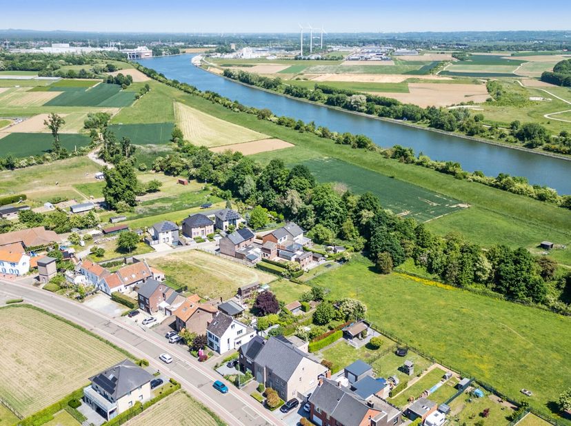 Maison à vendre
                    à 3620 Veldwezelt