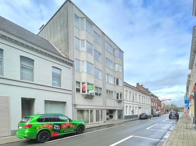 Comfortabel en instapklaar appartement op de eerste verdieping in residentie Florence, nabij het stadscentrum en het station; Lift in het gebouw; oppe