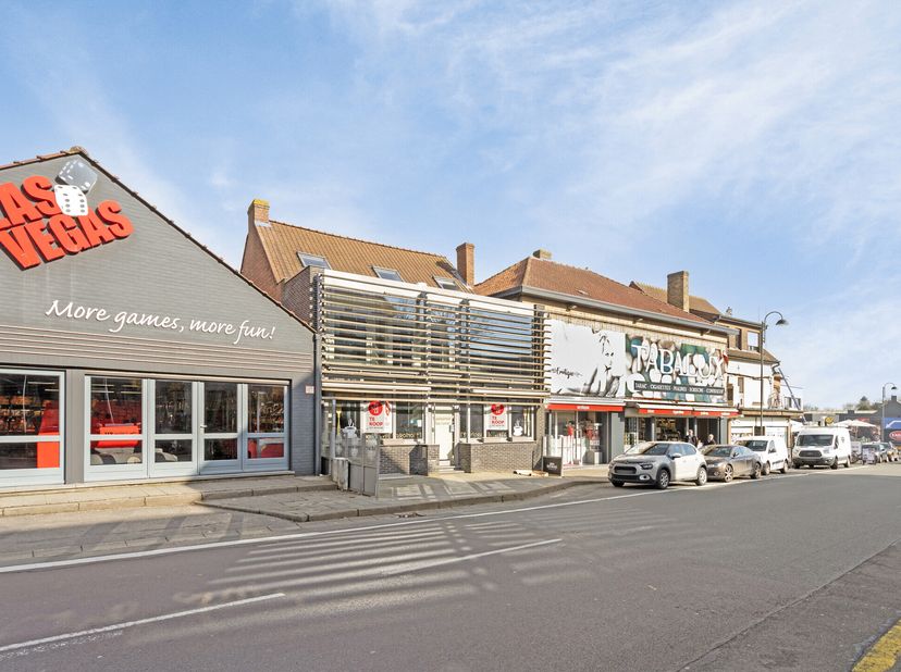Cette propriété d&#039;accueil «Au bon Brasseur» à vendre est vraiment bien située, sur la Montagne Noire à Westouter, sur une superficie totale d&#039;environ