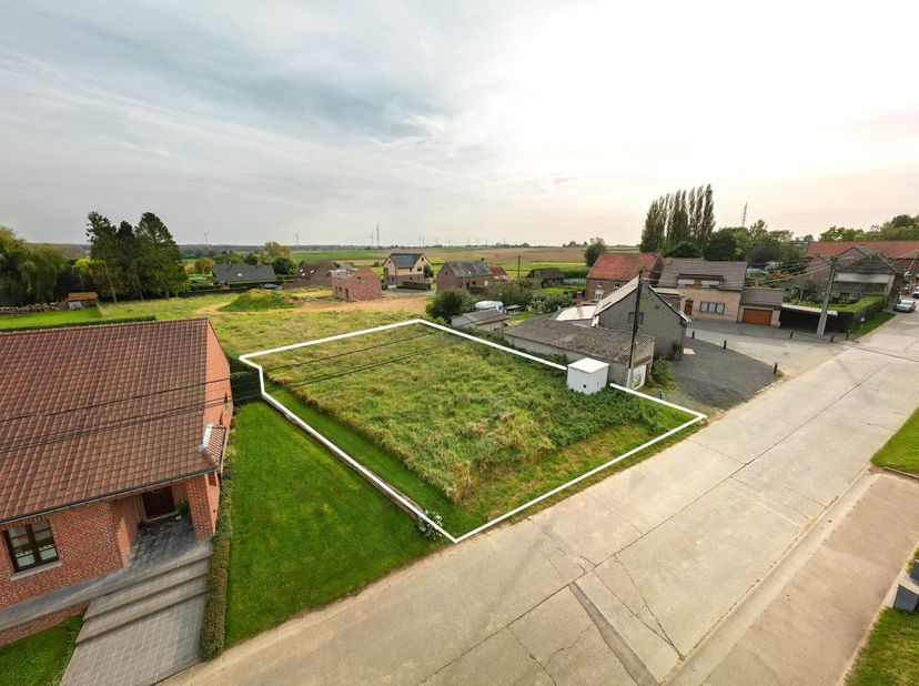 Magnifique terrain à bâtir à Grandmetz pour maison 4 façades&lt;br /&gt;
&lt;br /&gt;
Contenance : 4 ares 91 centiares / Prix : 59 000EUR / Numéro de parcelle : B