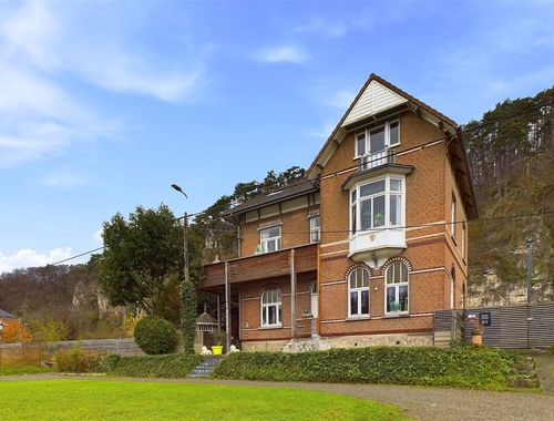                                         Eengezinswoning te koop in Marche-les-Dames, € 395.000

