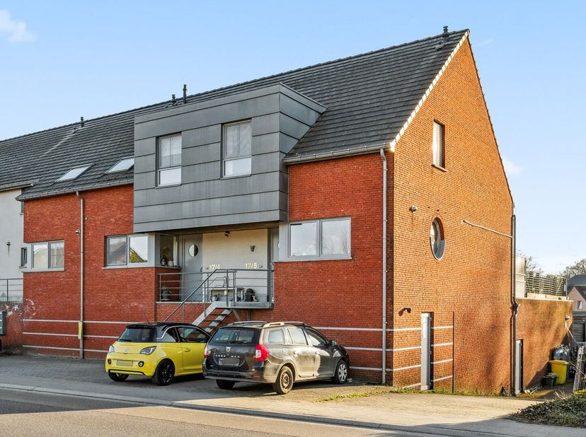 Prachtig instapklaar duplexappartement op goede locatie.&lt;br /&gt;
Dit ruime duplexappartement biedt een ideale combinatie van comfort en een gunstige lig