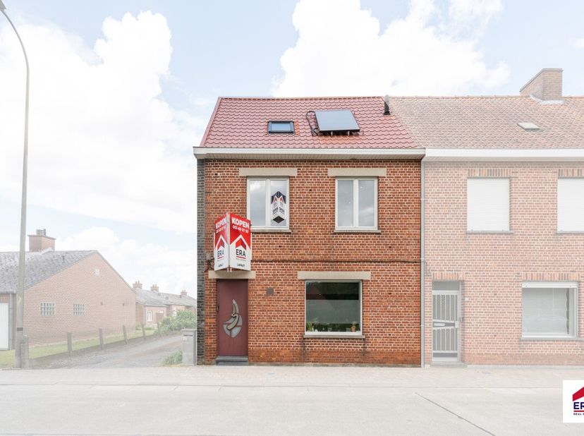 [[ DIT PAND NEEMT DEEL AAN DE ERA OPEN HUIZEN DAG OP 14/6 VAN 13:00 TOT 14:00 ]] Vernieuwde halfopen woning met 4 slaapkamers, tuin in hartje PittemLi