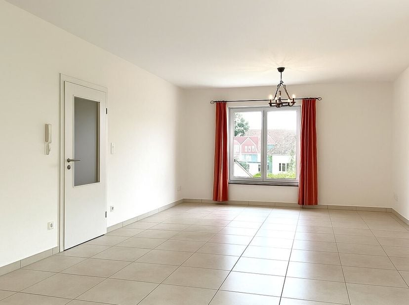 Agence ERA BLUX heeft het genoegen dit prachtige appartement van 120m2 te presenteren, ideaal gelegen in Champlon (Tenneville), dicht bij het centrum