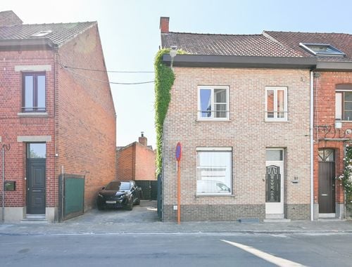                                         Woning te koop in Izegem, € 240.000

