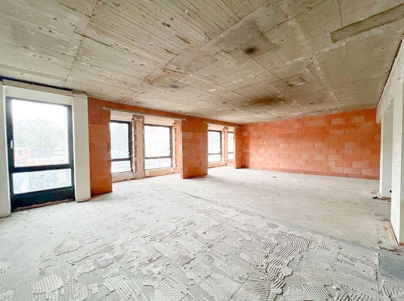 Ideaal gelegen, op een steenworp afstand van het Jubelpark, ontdek dit super CASCO-project. Deze prachtige ruimte van 132 m² wordt momenteel gebruikt