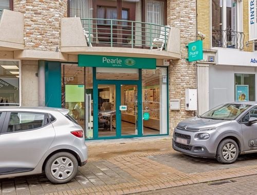                                         Rez-de-chaussée commercial à vendre à Veurne, € 280.000
