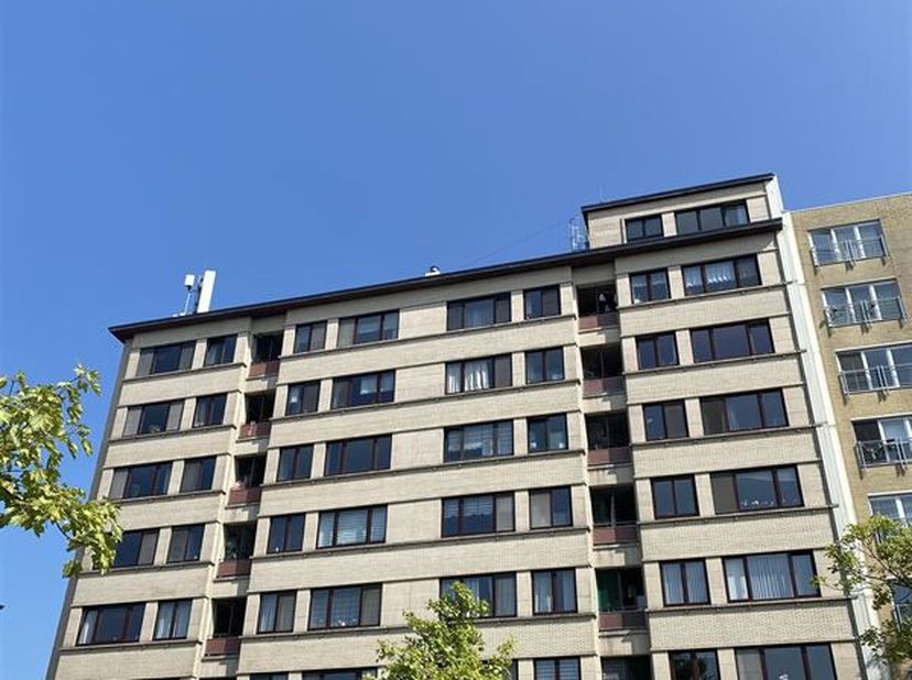 Dans un emplacement central à Hoboken, nous trouvons ce spacieux appartement de 2 chambres à coucher. Un emplacement pratique avec tout ce dont vous a