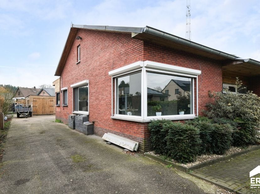 [[ CE BIEN PARTICIPE À LA JOURNÉE MAISONS OUVERTES ERA LE 14/6 DE 9:30 À 10:30 ]]&lt;br /&gt;
Ce bien participe à la Journée Maisons Ouvertes ERA. Visitable