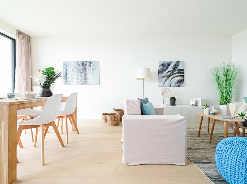 Au bord du canal, offrant une très belle vue sur Bruxelles, découvrez cet appartement NEUF offrant une chambre, une belle terrasse, une cave et un par