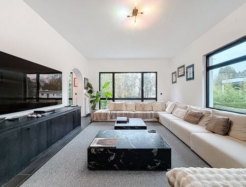                                         Uitzonderlijke woning te huur in Ukkel, € 5.700
