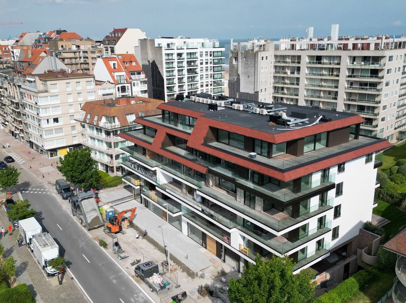 Offre unique : local commercial à vendre, Kustlaan au Zoute&lt;br /&gt;
- Rez-de-chaussée de 158,43 m² avec une hauteur de plafond libre de 3m30&lt;br /&gt;
- Faç