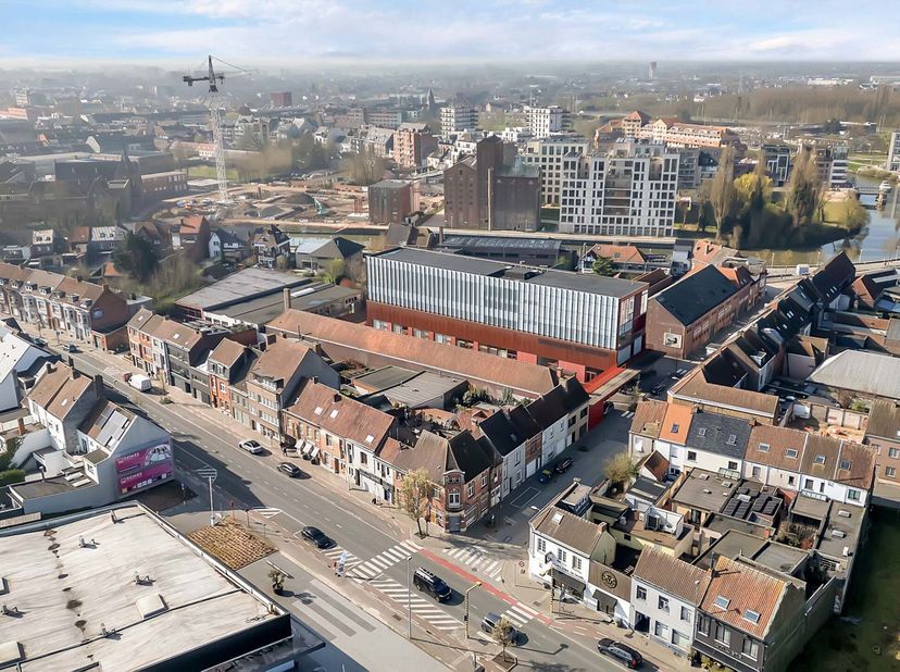 Wij bieden deze projectsite aan, gelegen op de hoek van de G. Gezellelaan  Kalkhofstraat, bestaande uit verschillende eigendommen voor een VERGUND nie